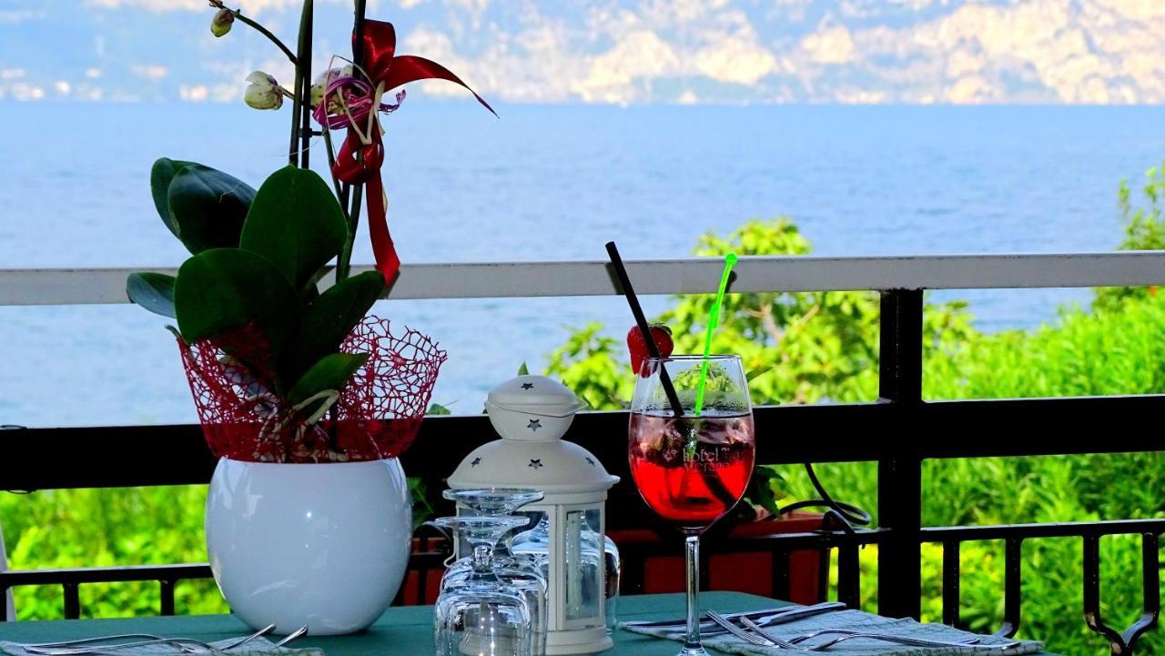 Hotel Merano Brenzone sul Garda Luaran gambar