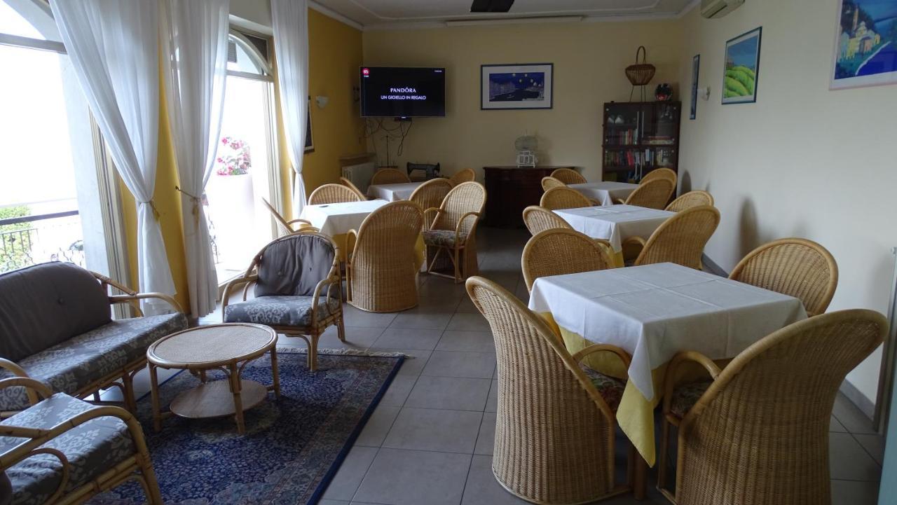 Hotel Merano Brenzone sul Garda Luaran gambar