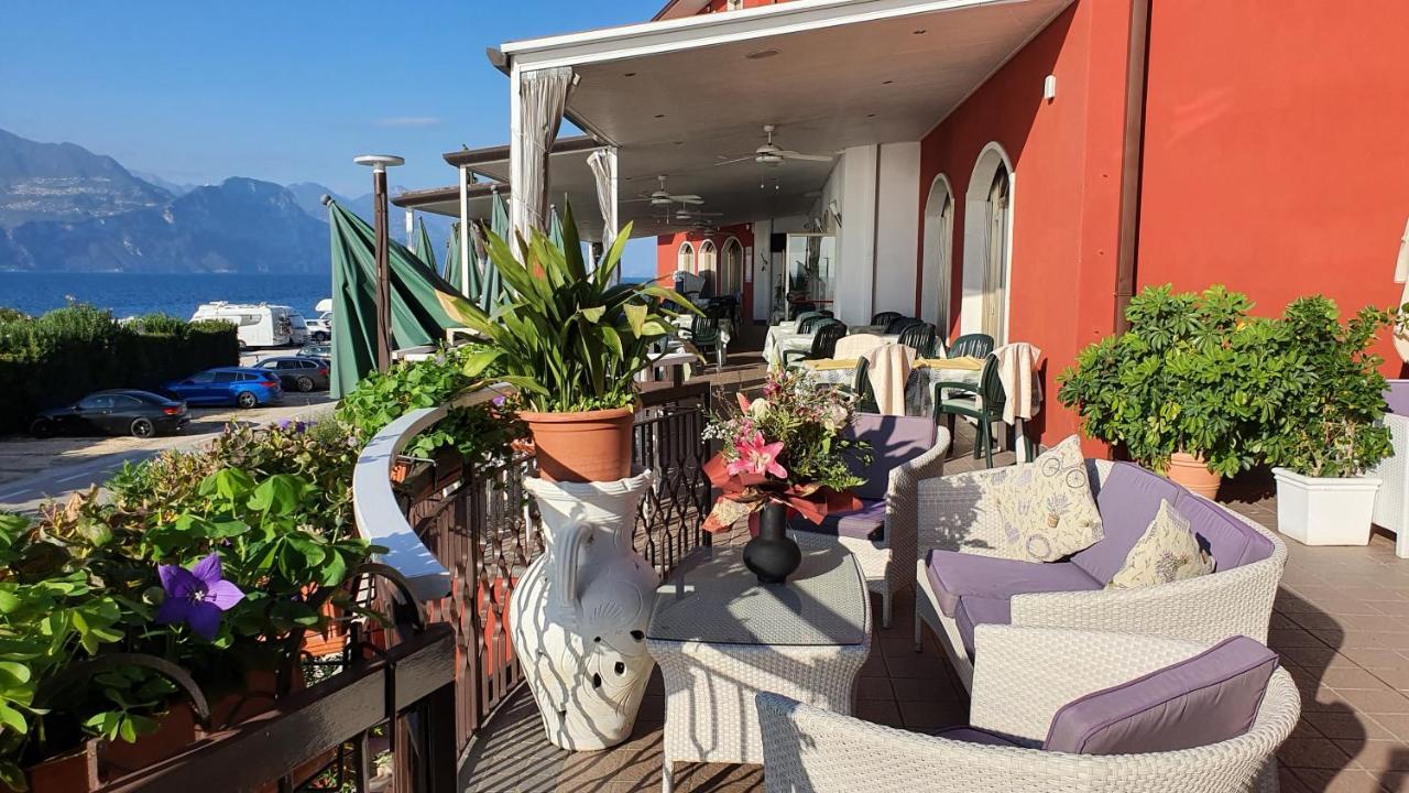 Hotel Merano Brenzone sul Garda Luaran gambar