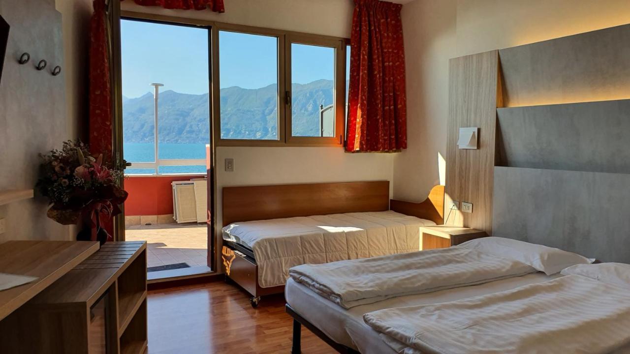 Hotel Merano Brenzone sul Garda Luaran gambar